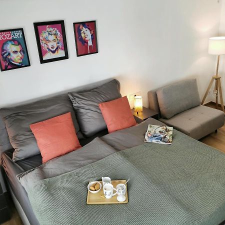 Neues City Center Piano Appartement Mit Netflix Klagenfurt am Woerthersee Exteriör bild