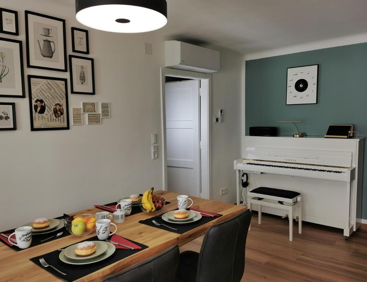 Neues City Center Piano Appartement Mit Netflix Klagenfurt am Woerthersee Exteriör bild