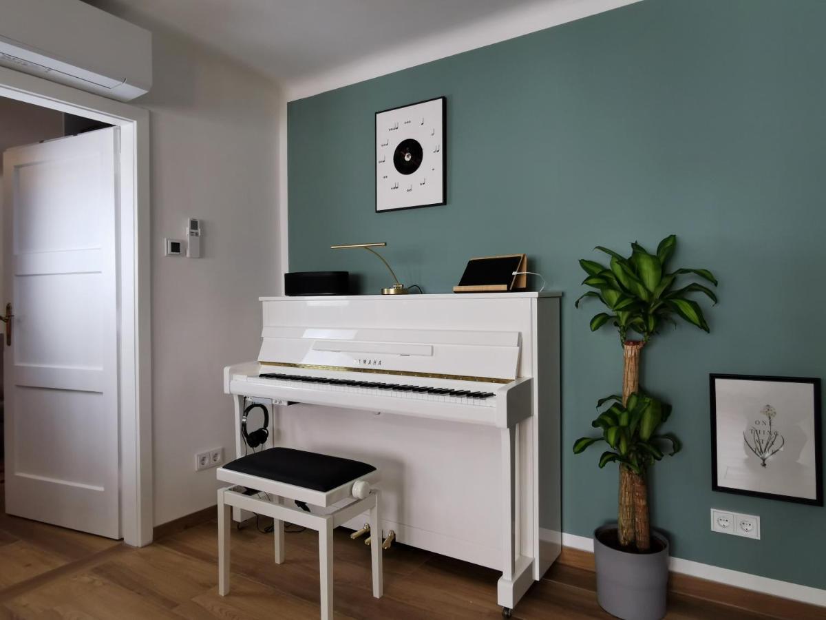Neues City Center Piano Appartement Mit Netflix Klagenfurt am Woerthersee Exteriör bild